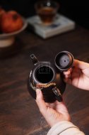 《龙凤呈祥》宜兴紫砂壶高级工艺美术师手工茶壶茶具稀有是黄泥创新壶