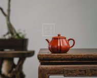 《菱花壶》