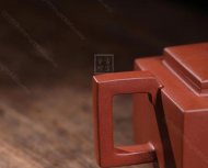 《亚明四方》