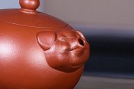 《福猪壶》宜兴方把全手工紫砂壶大红袍