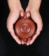 《顽石》