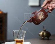 《瑞牛壶》