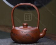 《莲花提梁》