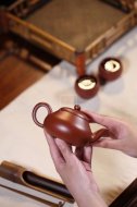 《梨形壶》紫砂壶宜兴工艺美术师纯手工大红袍梨形泡茶壶