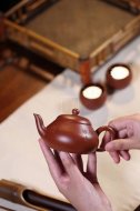《梨形壶》紫砂壶宜兴工艺美术师纯手工大红袍梨形泡茶壶