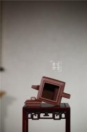 《亚明四方》