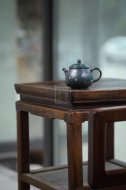 《撒金潘壶》