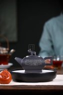 《万象更新》
