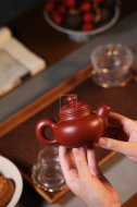 《大度》宜兴紫砂壶工艺美术师原矿掇球紫砂茶具大红袍壶
