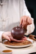 《三‎足如意》