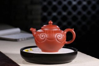 《如意祥龙》宜兴纯高级工艺美术师全手工红皮龙紫砂壶宫灯茶具