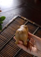 《金猪茶宠》宜兴紫砂壶茶宠手工段泥泡茶壶具
