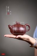 《鸳鸯戏水》