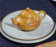 《梨形壶》