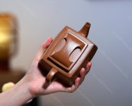 扁方牛盖壶