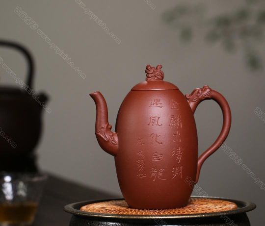 潜龙出渊