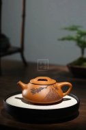 《牛盖石瓢》