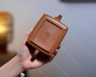 扁方牛盖壶