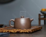《静瓦》
