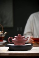 《汉瓦》