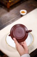 《汉瓦》