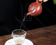 《线韵纳福》