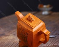 狮尊壶