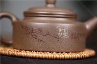 《暗香德钟》