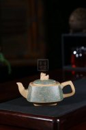 《绞泥灵龙》宜兴紫砂壶工艺美术师手工茶壶本山绿泥