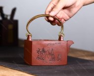 润四方提梁壶