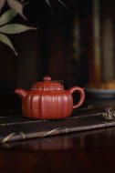 《筋纹德钟》宜兴紫砂壶全手工茶壶大红袍德钟