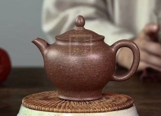 《宫灯》