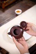 《三‎足如意》