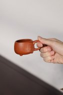 《带把朱泥品茗杯》