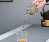 《汉瓦》
