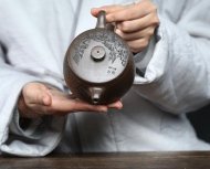《静瓦》