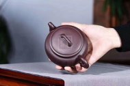 《桥梁扁鼓》宜兴紫砂壶工艺美术师手工刻绘茶壶茶具紫泥