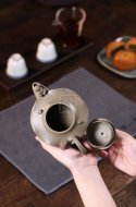 《荷叶青蛙》