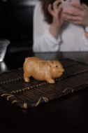 《金猪茶宠》宜兴紫砂壶茶宠手工段泥泡茶壶具
