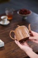 《松鼠葡萄桩》宜兴高级工艺美术师手工紫砂壶茶壶具段泥花器