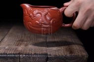 《鱼化龙公道杯》宜兴紫砂壶手工大师收藏级茶壶大红袍料