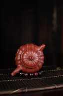 《筋纹德钟》