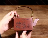 润四方提梁壶