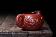《鱼化龙公道杯》宜兴紫砂壶手工大师收藏级茶壶大红袍料