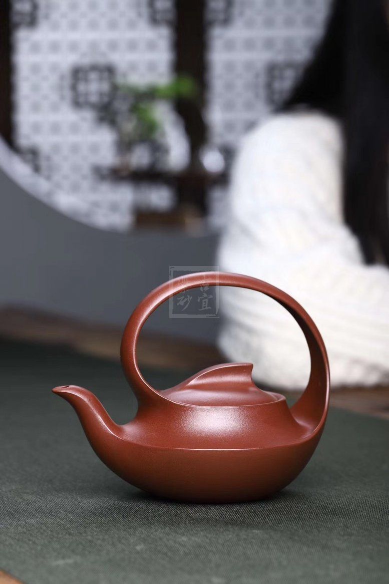 急須・汪寅仙製款・古紅泥彫・壽桃茶壺・容量450cc』極細工