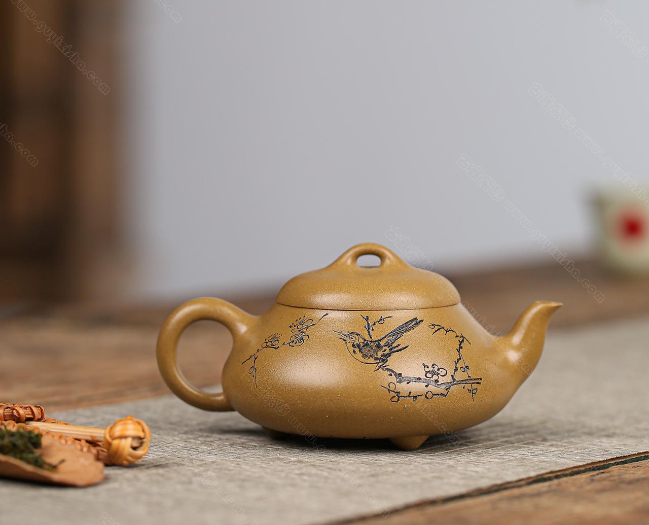宜兴紫砂茶壶[龙纹石瓢] (古铜泥- 300ml) – YIQIN TEA HOUSE 一