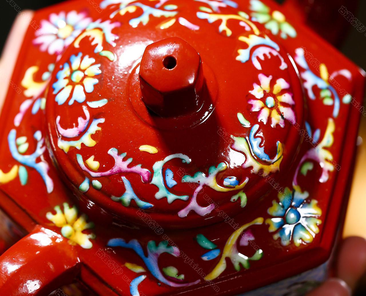 送料無料　時代物　盛上げ雲龍紋三彩花瓶　高さ34ｃｍ 送料無料 時代物 盛上げ雲龍紋三彩花瓶 高さ34cm