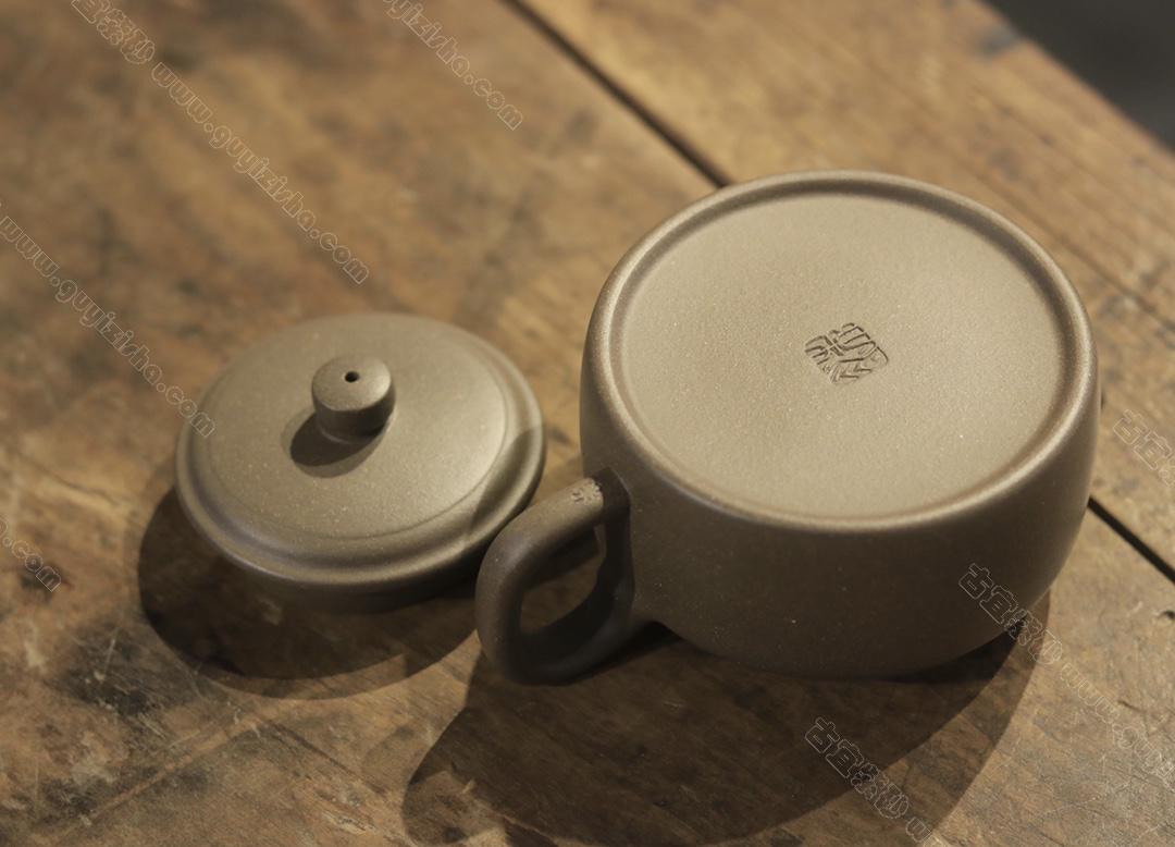 德·钟 - 点击图像关闭