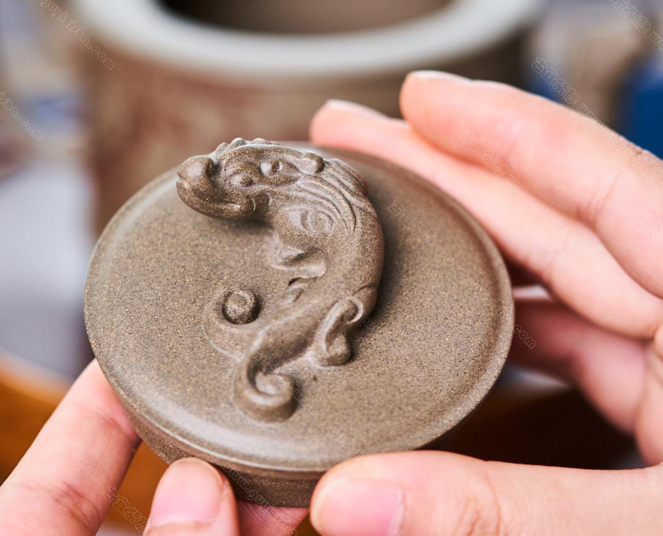 三足螭龙|正品周云紫砂壶价格|青段275CC