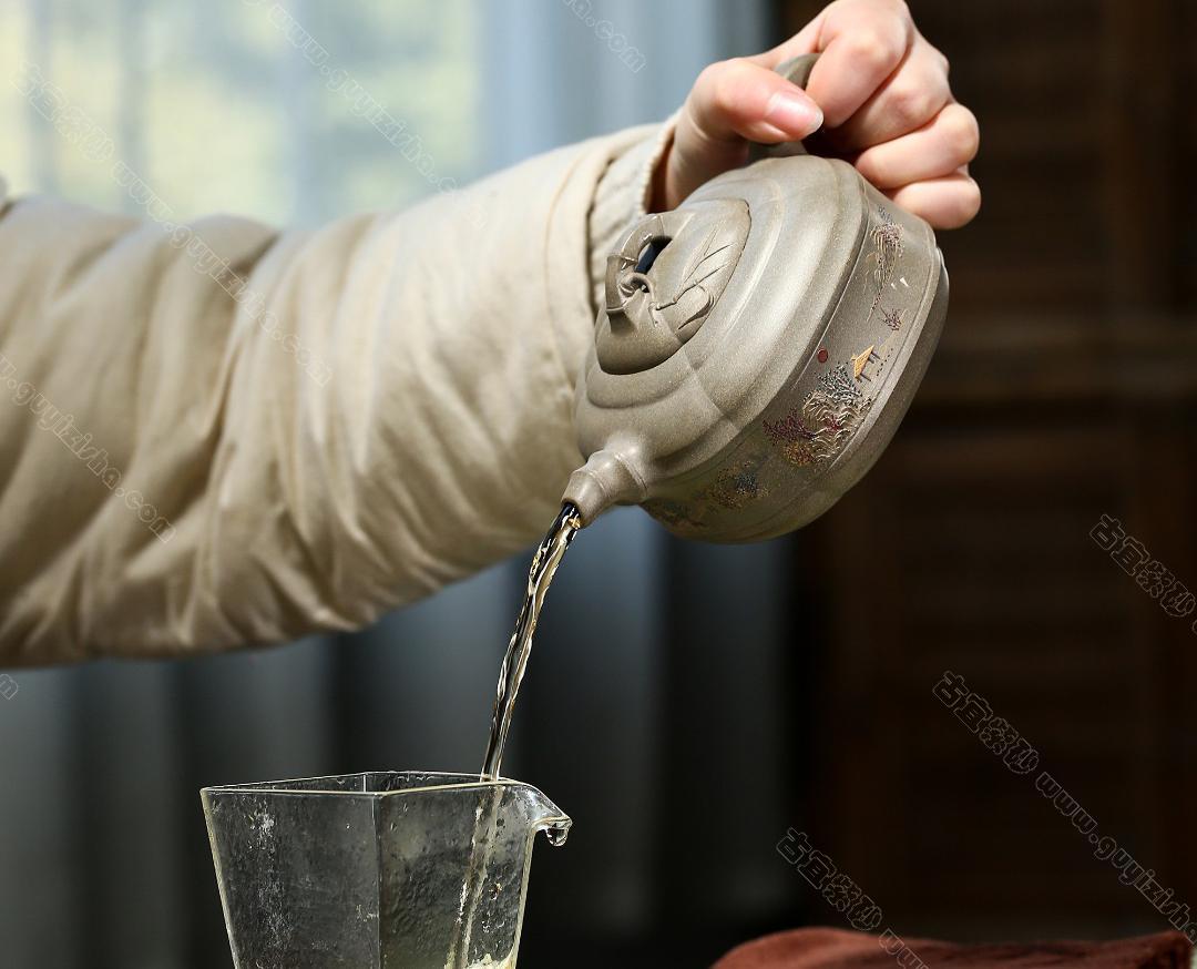 平安竹泉 青華染付 雙鱼紋樣 四角盃 茶道具 Amazon.com: 日式完美方形瓷茶具具具附濾網木柄和4 個六角茶杯